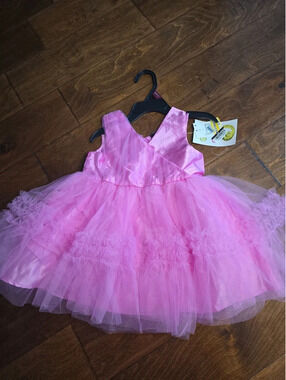 2t brand new, the grinch christmas dress item 489G8